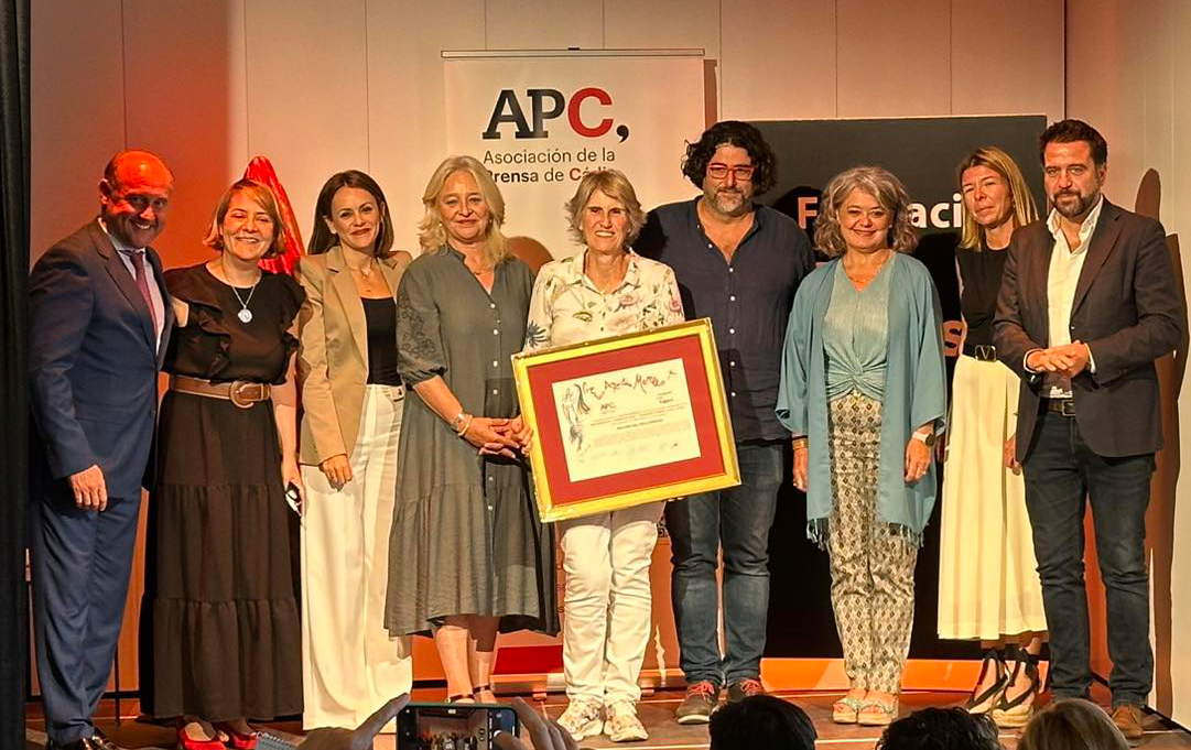 La APC y la Fundación Cajasol entregan el XXXIII premio Agustín Merello a la periodista de TVE Paloma del Río 